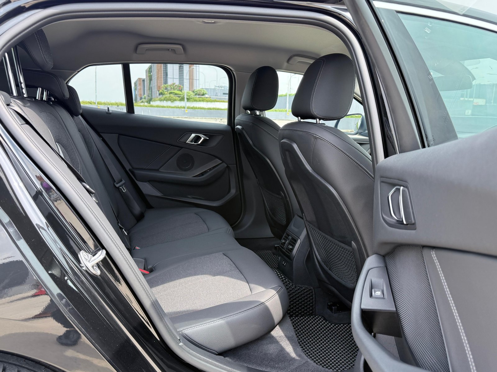 BMW 116i photo 6